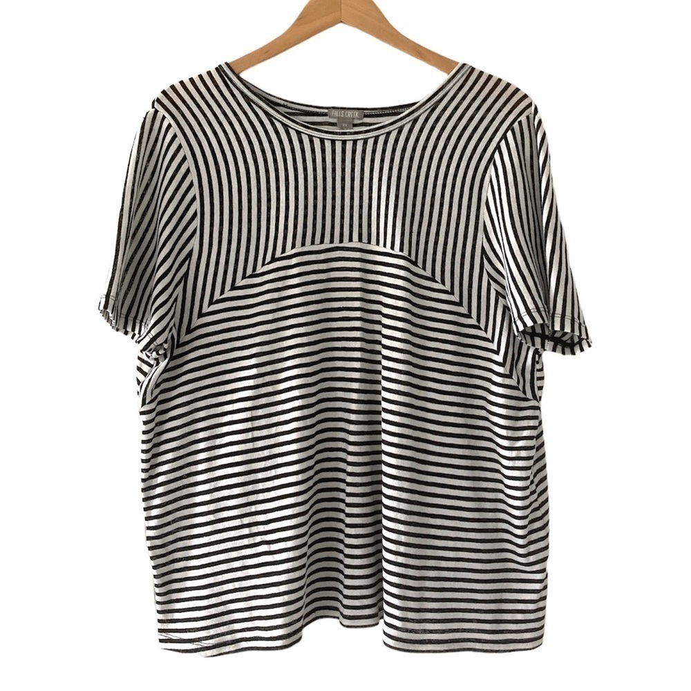 Falls Creeks 2X top black and white stripes short sleeve